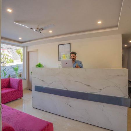 Perfectstayz Alpine Near Laxman Jhula ริชิเคช ภายนอก รูปภาพ