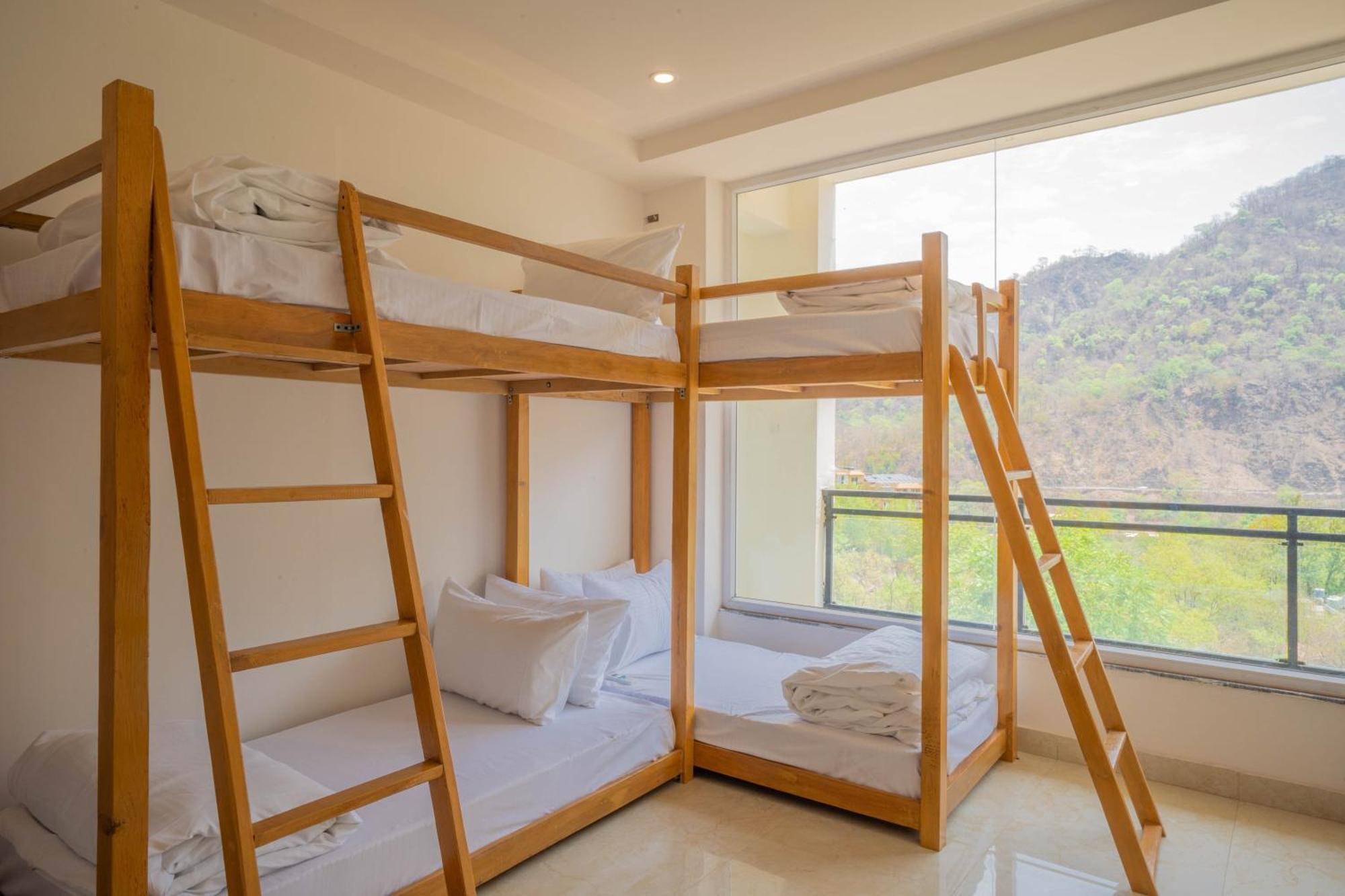 Perfectstayz Alpine Near Laxman Jhula ริชิเคช ภายนอก รูปภาพ