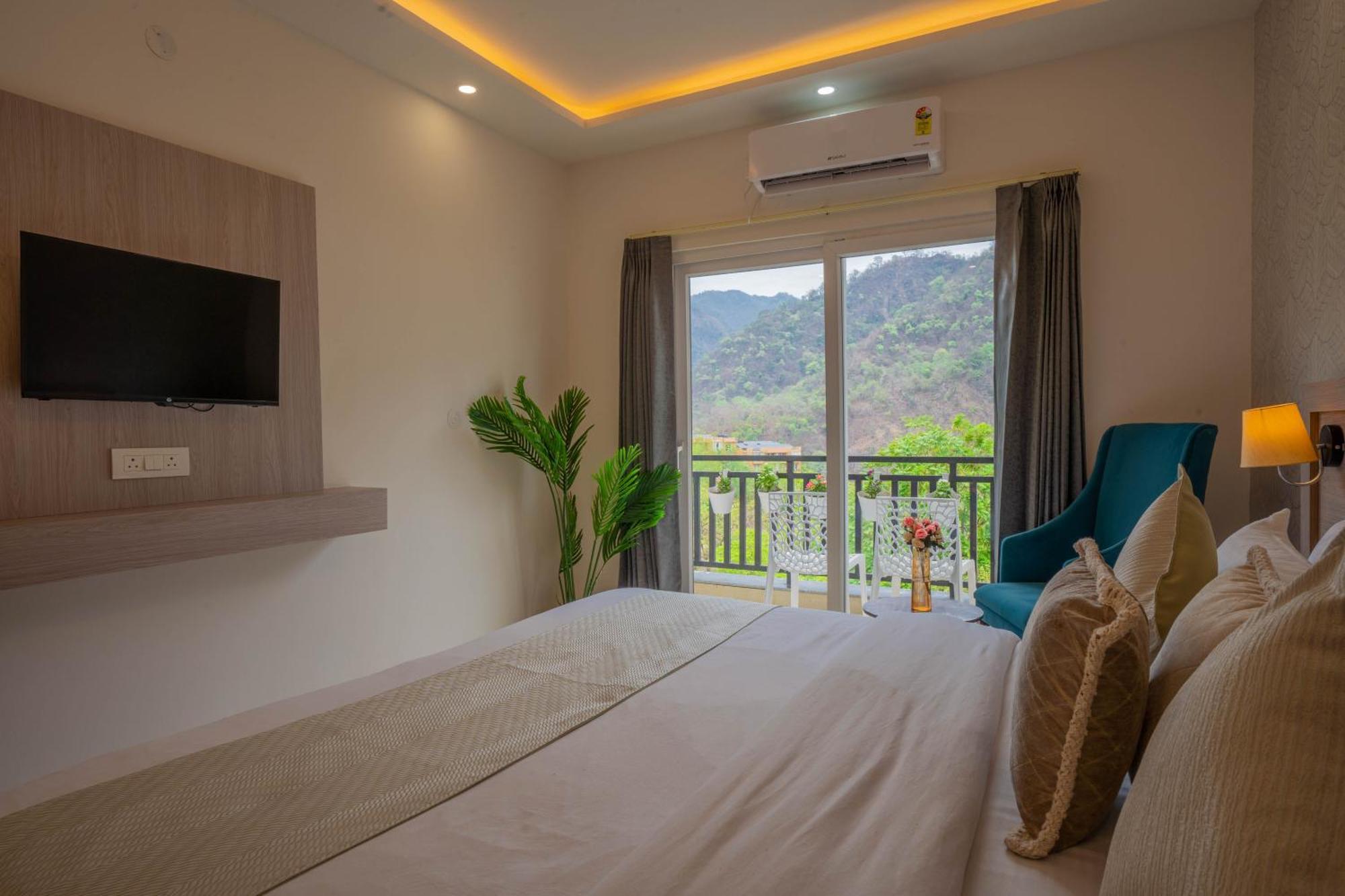 Perfectstayz Alpine Near Laxman Jhula ริชิเคช ภายนอก รูปภาพ