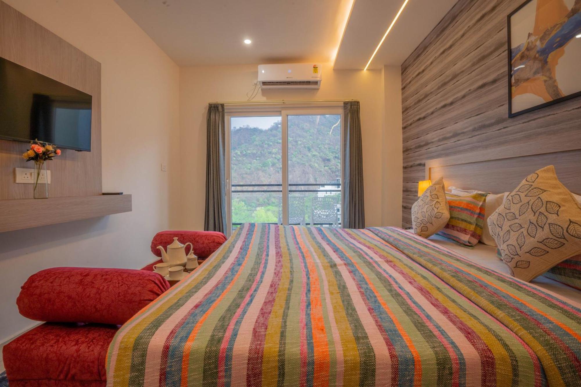 Perfectstayz Alpine Near Laxman Jhula ริชิเคช ภายนอก รูปภาพ