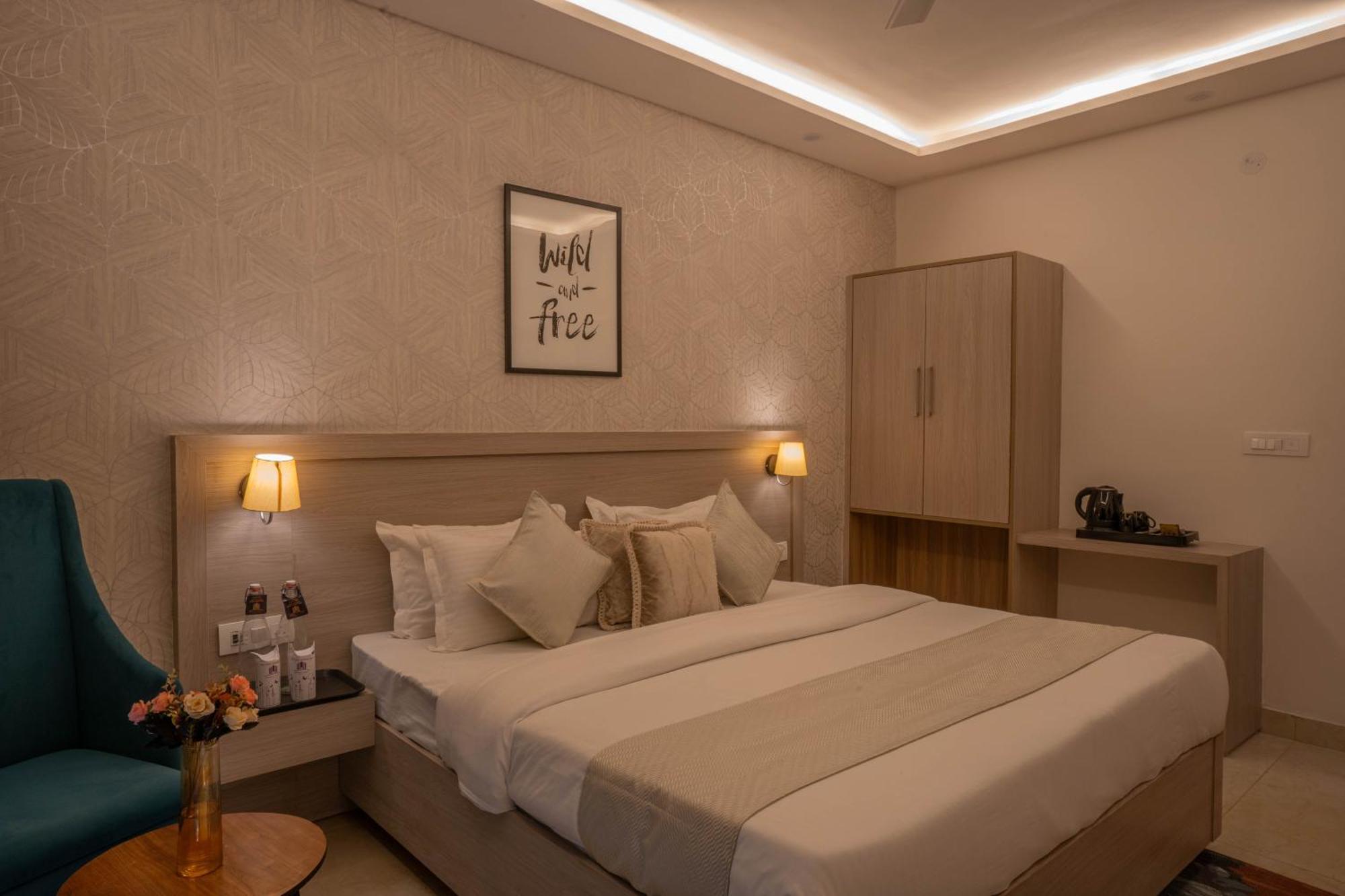 Perfectstayz Alpine Near Laxman Jhula ริชิเคช ภายนอก รูปภาพ